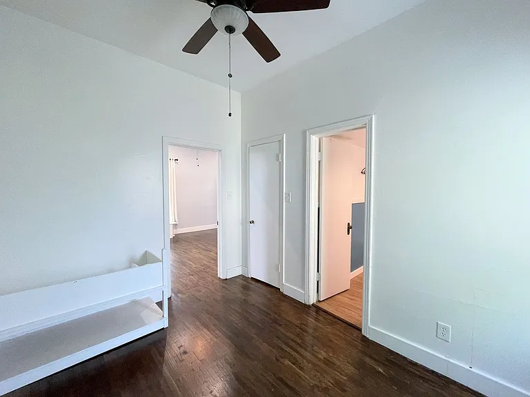 920 W 2nd Ave — Photo 9