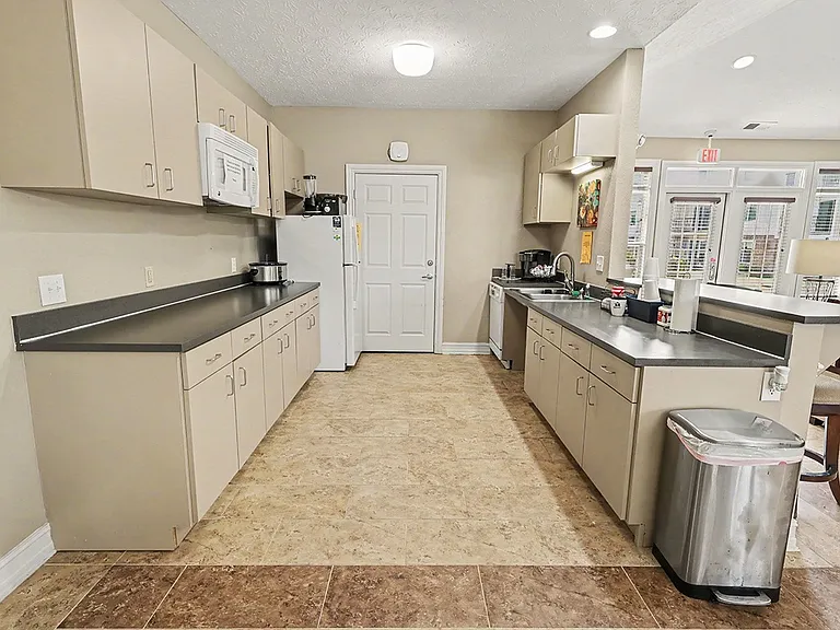 Limestone Creek Apartment Homes — Photo 37
