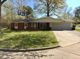 1716 Bel Air Dr, Cape Girardeau, MO 63701