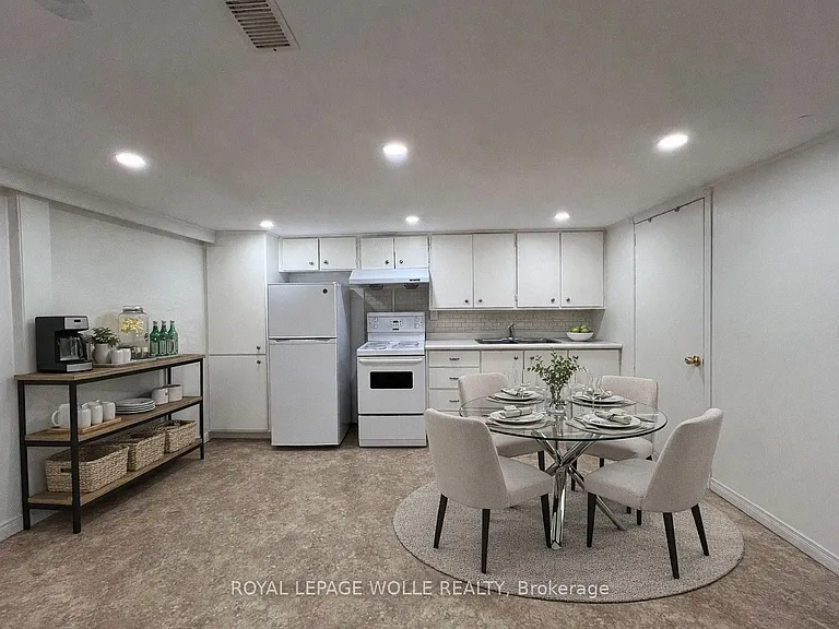 148 Siebert Ave #LOWER — Photo 3