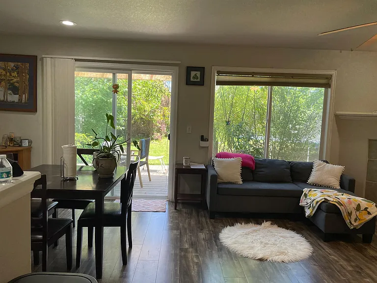 1241 SE Rivergreen Ave — Photo 10