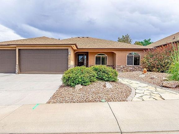 2nd image of 204 Vista Hills Dr
