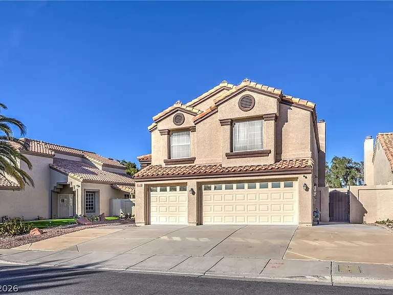 271 Sunshine Springs Ct — Photo 3