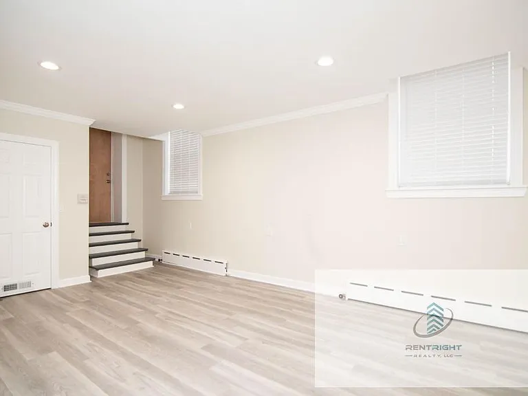 646-48 W Roscoe St #646 — Photo 6