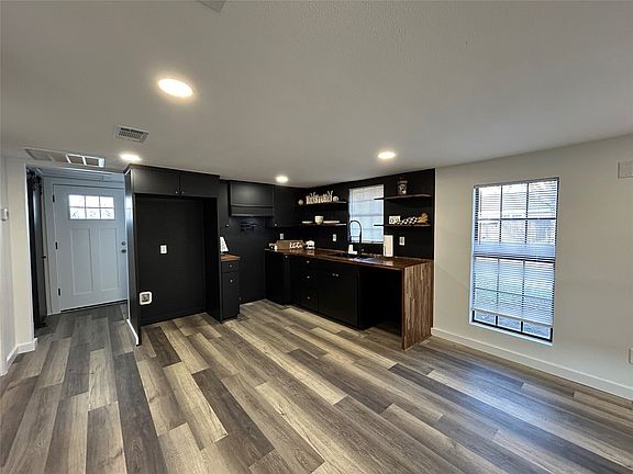 3rd image of 201 Weaver Dr