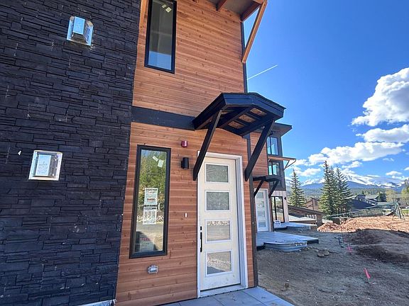 3rd image of 454 Lions Gate Dr
