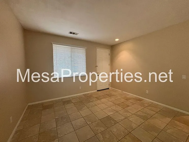 16677 Desert Lily St — Photo 4