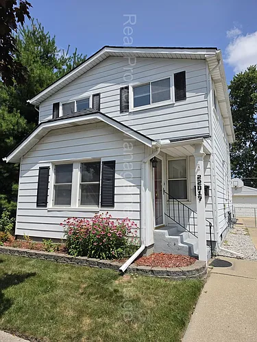 22017 Rosedale St Photo 1
