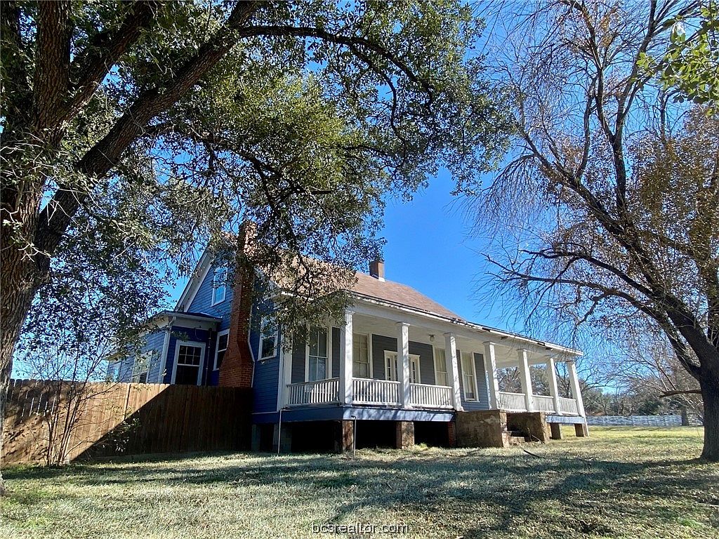 108 Elm St, Calvert, TX 77837 Zillow