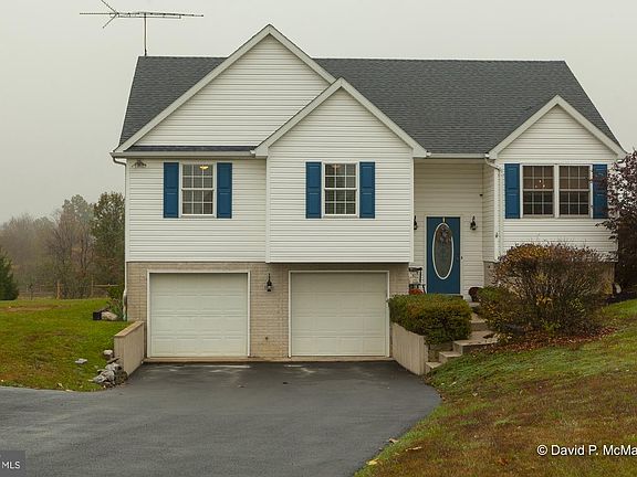 3rd image of 217 McGill Dr
