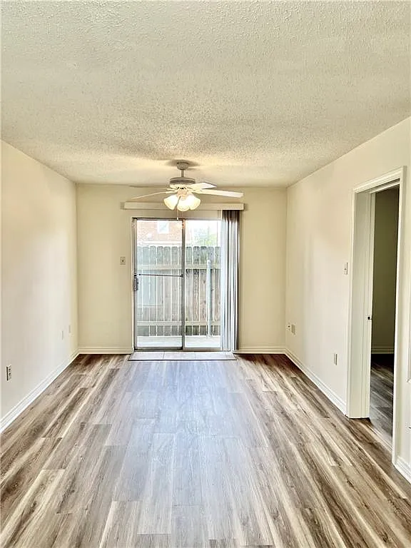 1 bed, 700 sqft, $1,000 — Photo 4