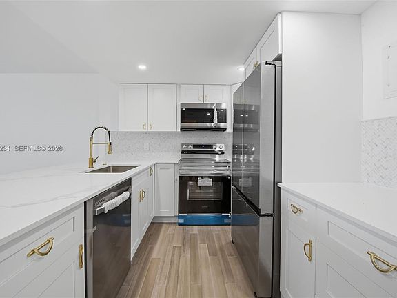 3rd image of 5 Island Ave APT 2F