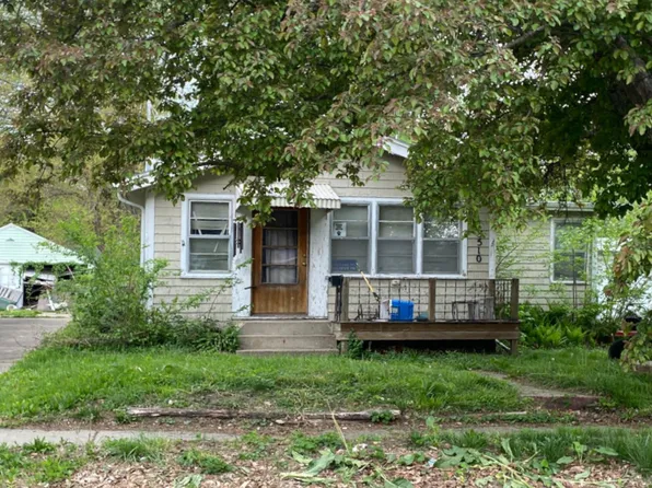 3510 E 8th St, Des Moines, IA 50316