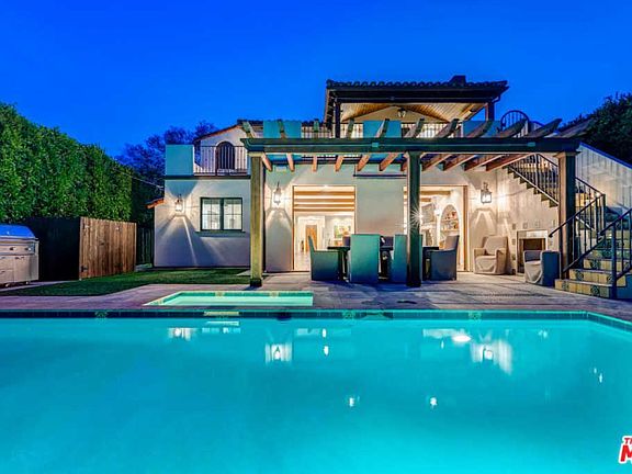 2nd image of 838 N Crescent Heights Blvd