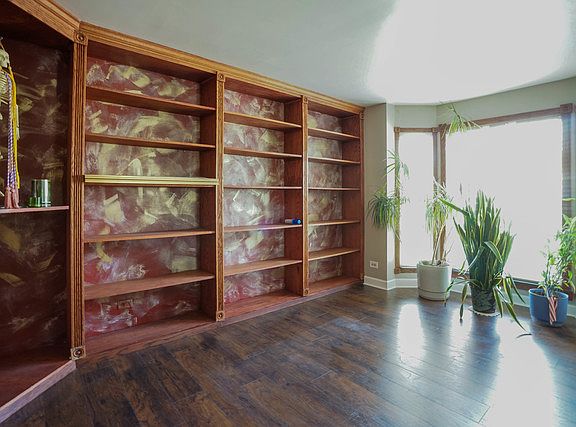 5th image of 2498 Acorn Dr