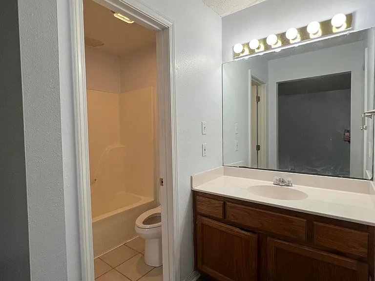 501 Woodward Dr — Photo 12