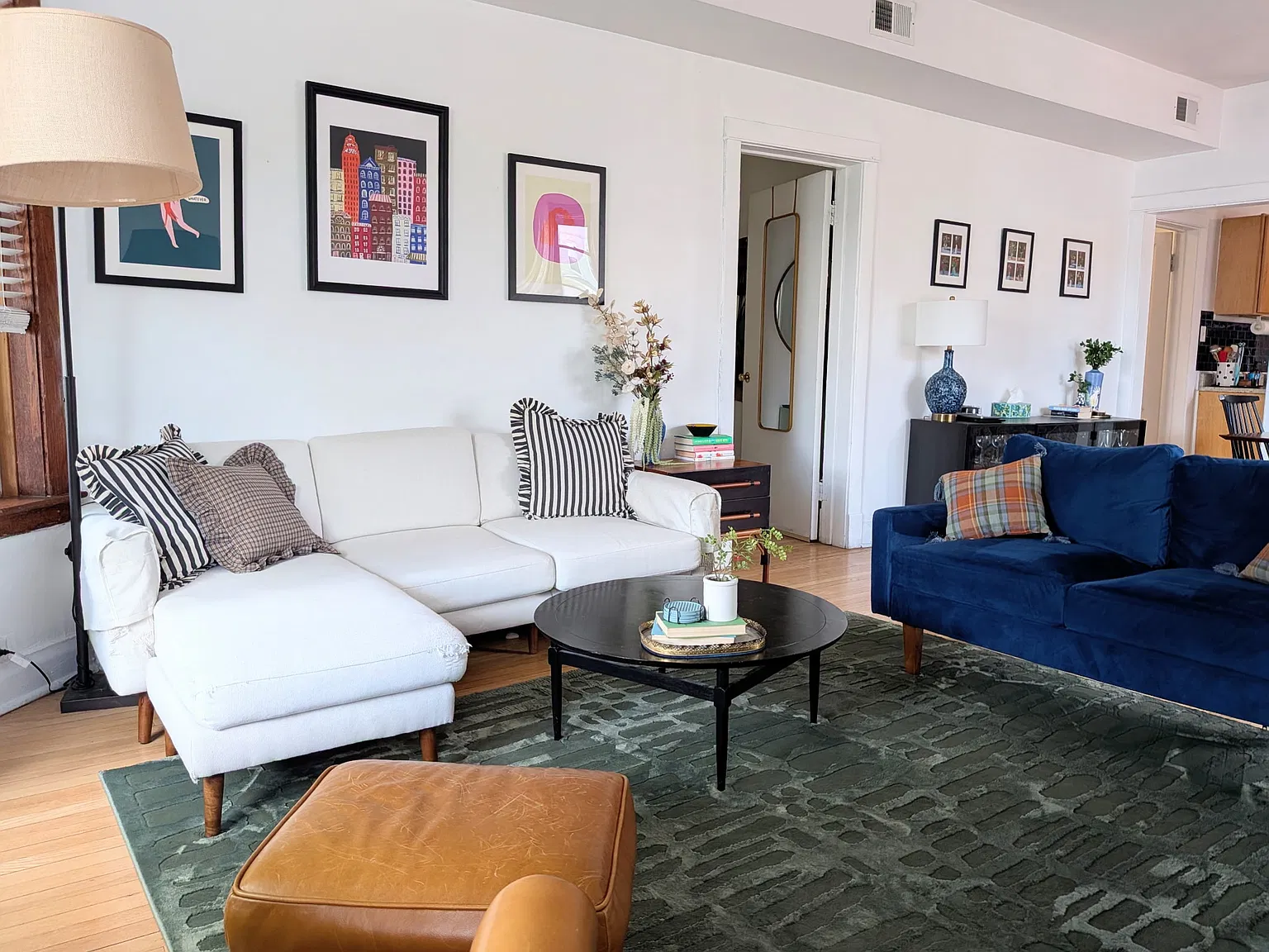 2 bed, 1200 sqft, $2,400 — Photo 3
