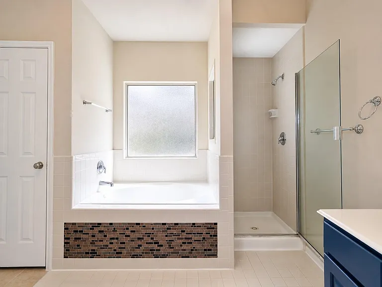 1815 Granite Field Ln — Photo 23