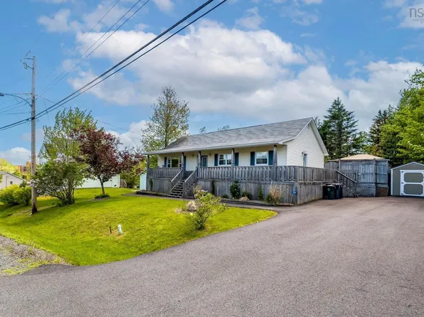 20 White Rd, Enfield, NS B2T 1L4
