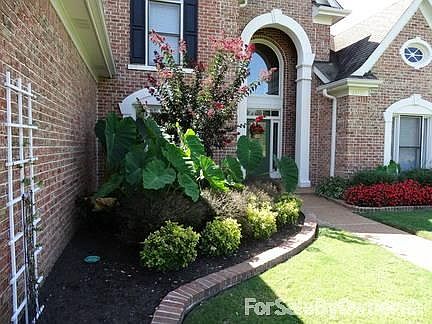 GORGEOUS APPROACH TO FRONT DOOR