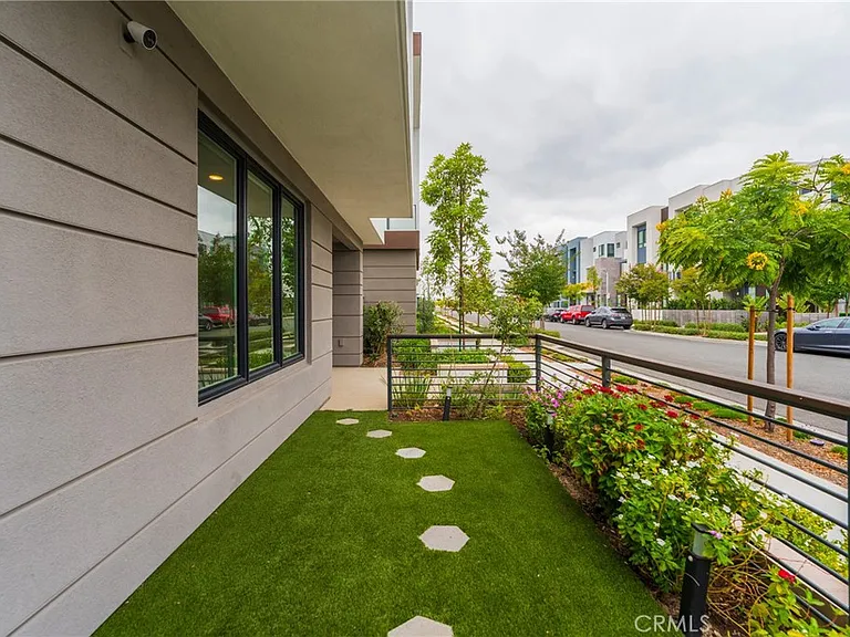16285 Veterans Way — Photo 32