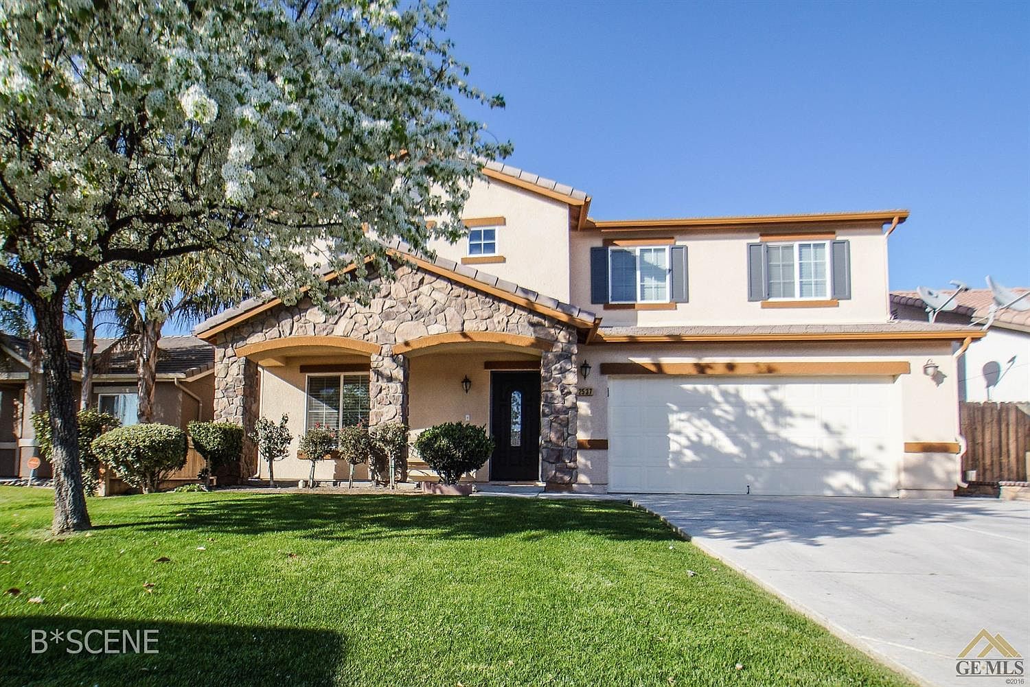 2537 Casa Serena Dr, Delano, CA 93215 | Zillow