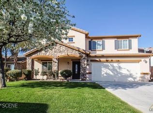 2537 Casa Serena Dr, Delano, CA 93215