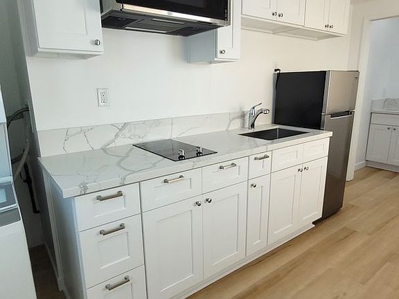 3rd image of 4464 51st St