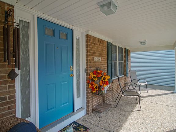 3rd image of 5219 Bannon Crossings Dr