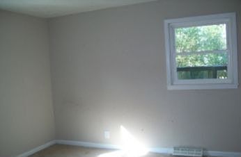 2nd image of 9 Glenda Dr SW