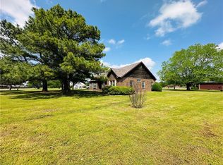 122 Pinkley Rd, Springdale, AR 72762