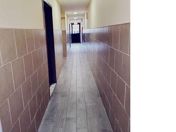 3rd image of 1025 Bryant Ave