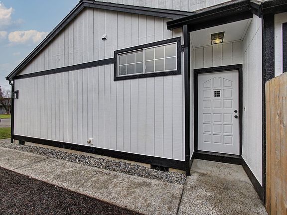 3rd image of 8405 NE Starflower Ct