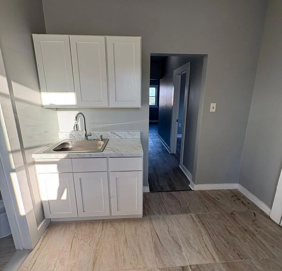 2 bed, 800 sqft, $1,750 — Photo 1