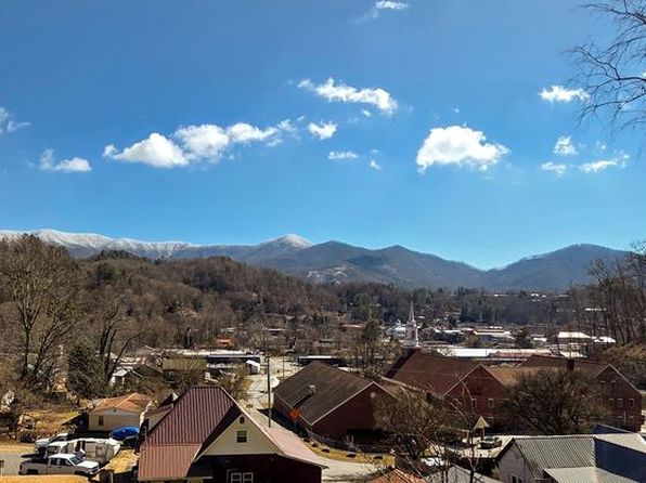 111 Pine St, Bryson City, NC 28713