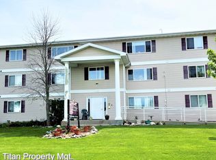403 N 1st Ave APT 101, Valders, WI 54245