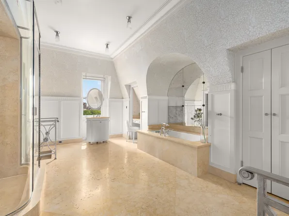 1 West 72nd Street image 6 of 25