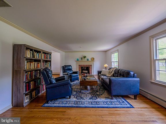 4th image of 509 Wilder Rd