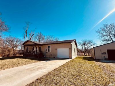 102 N Laury St, Odin, IL, 62870