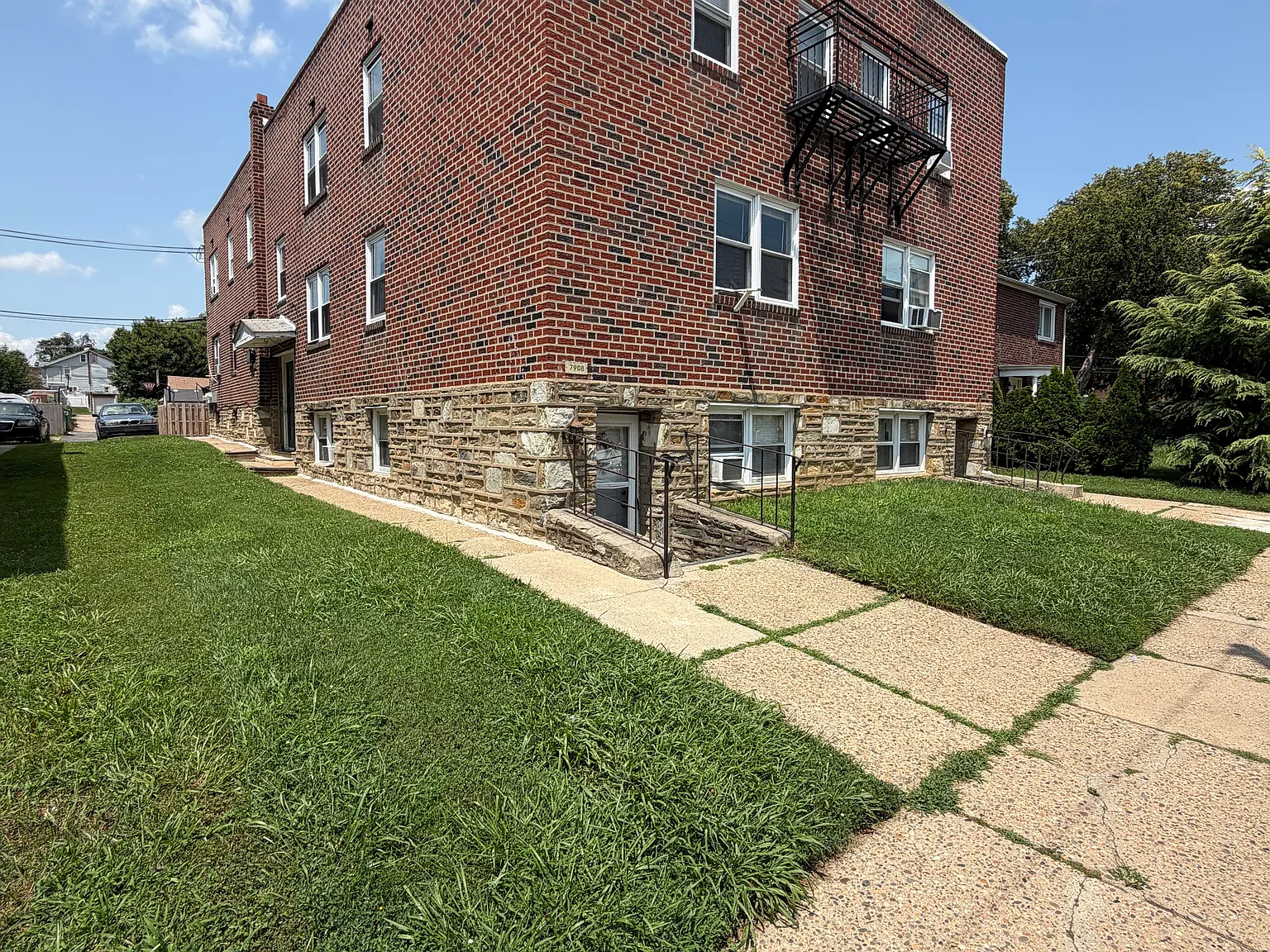 1 bed, 600 sqft, $1,150 — Photo 3