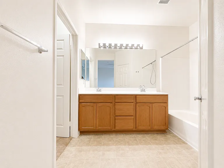 15325 Oak Tree Dr #104 — Photo 14