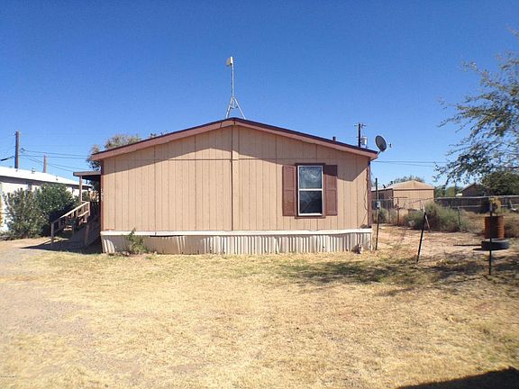 3rd image of 4755 N Sierra Dr