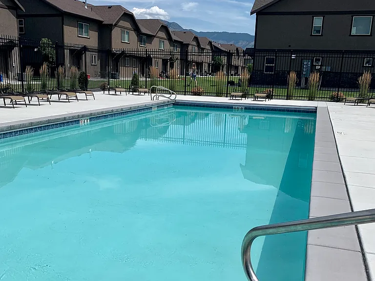 435 W 1400 N #102 — Photo 10