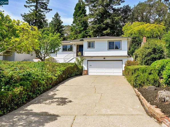2111 Trafalgar Pl, Oakland, CA 94611