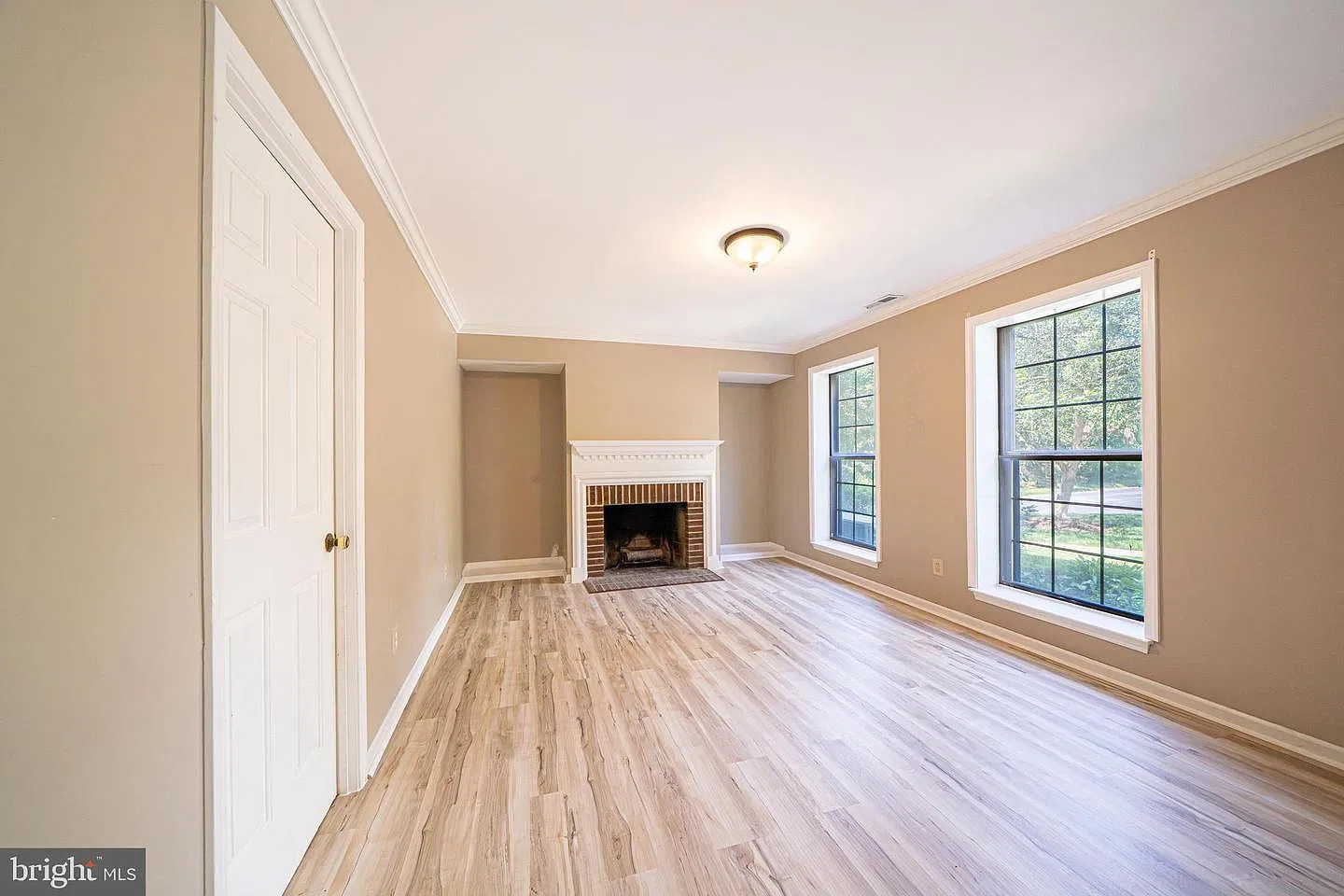 3 bed, 2.5 bath, 2020 sqft, $3,000 — Photo 4