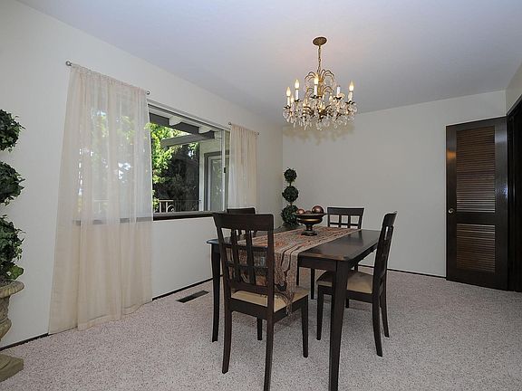 3rd image of 6629 Leyland Park Dr