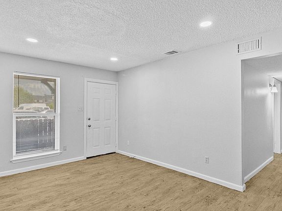 3rd image of 1665 Northwood St