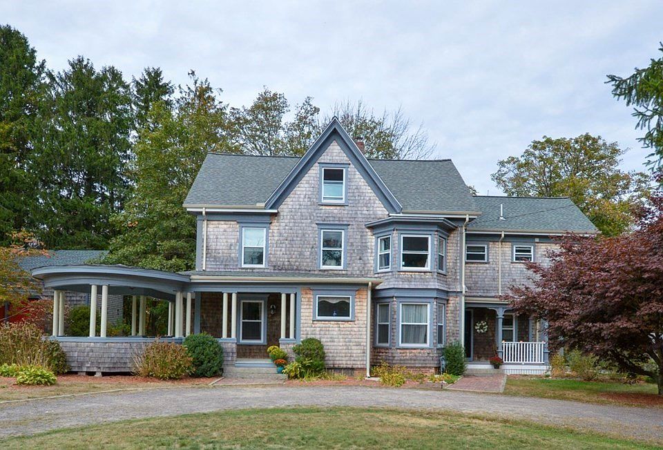 576 Old County Rd, Westport, MA 02790 | Zillow