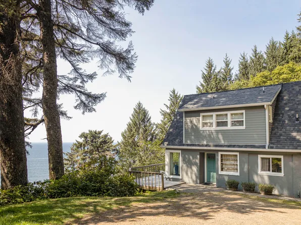 7975 NW Logan Rd, Lincoln City, OR 97367