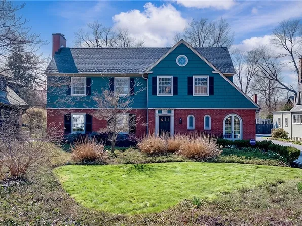 2352 Woodmere Dr, Cleveland Heights, OH 44106